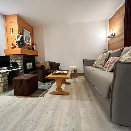 Grand - 5pax Au Pied Des Pistes - Parking - Skiroom - Cheminee Decorative- Balcons *